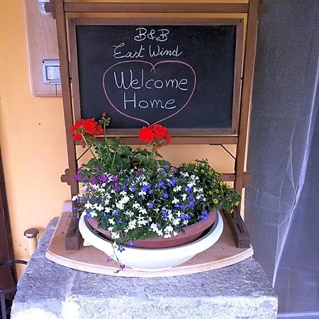 Bed & Breakfast East Wind Medea