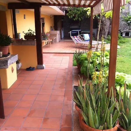 Bed & Breakfast East Wind Medea