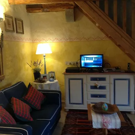 Bed & Breakfast East Wind Medea